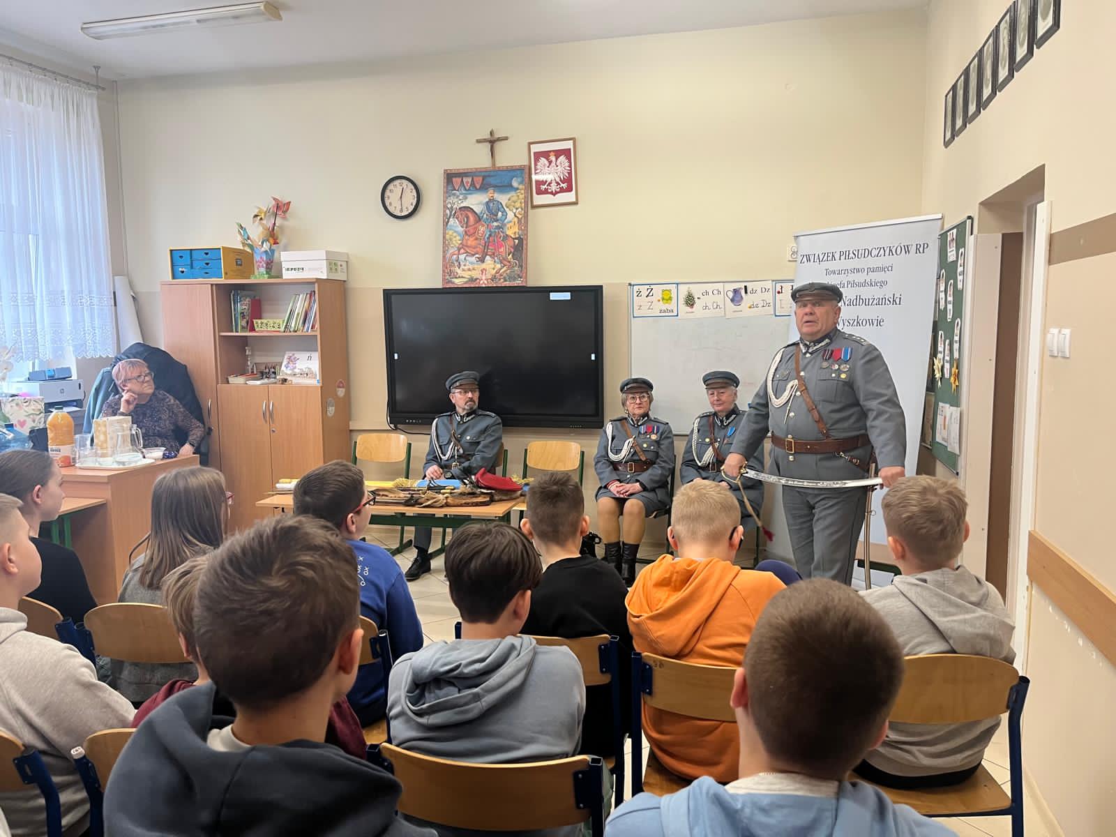 LEKCJA Z PIŁSUDCZYKAMI