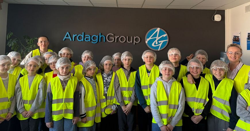 Z WIZYTĄ W HUCIE SZKŁA